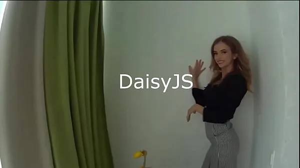 Friske Daisy JS high-profile model girl at Satingirls | webcam girls erotic chat| webcam girls nye film