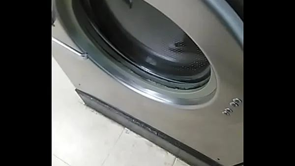 Nouveaux Bite clignotante dans la laverie automatique nouveaux films