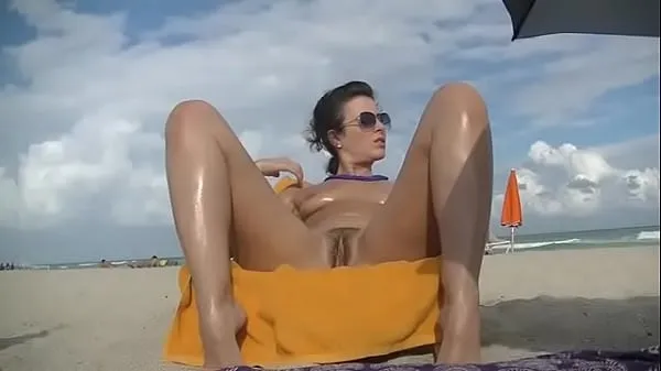 Fresh EW 471 - Helena Arrives At Nude Beach. Hubby Films Her Sitting Spread Eagle Showing Off Her Bush new Movies