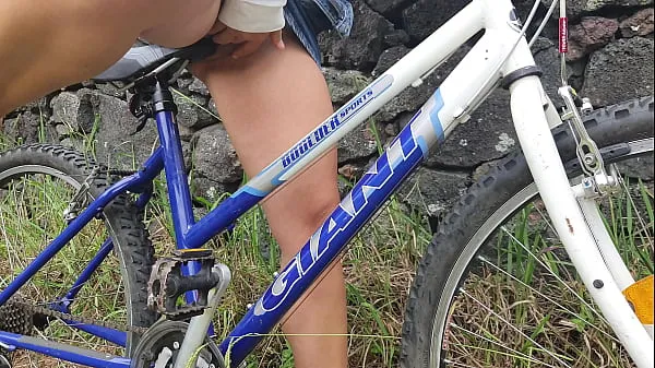 Student Girl Riding Bicycle&Masturbating On It After Classes In Public Park Phim mới mới
