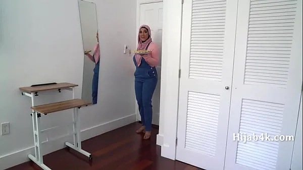 新鲜Corrupting My Chubby Hijab Wearing StepNiece新电影
