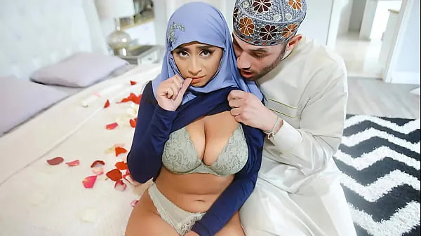 新鲜Arab Husband Trying to Impregnate His Hijab Wife - HijabLust新电影